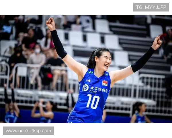 女排联赛半决赛激烈角逐 热血拼搏书写冠军新篇章