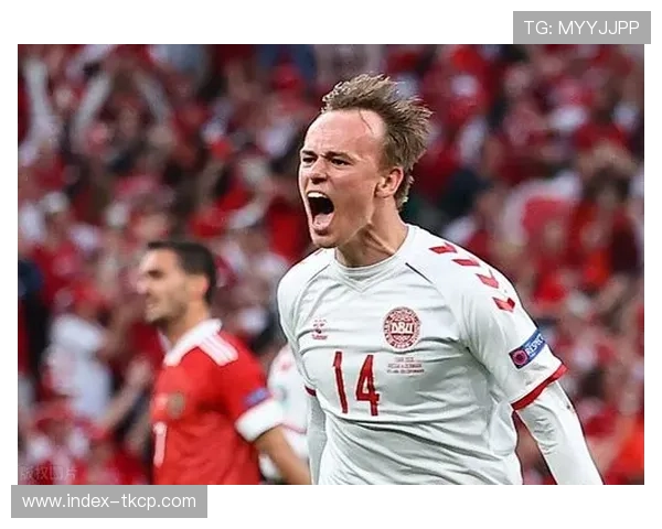 威尔士队与丹麦队激战正酣 谁能挺进下一轮淘汰赛